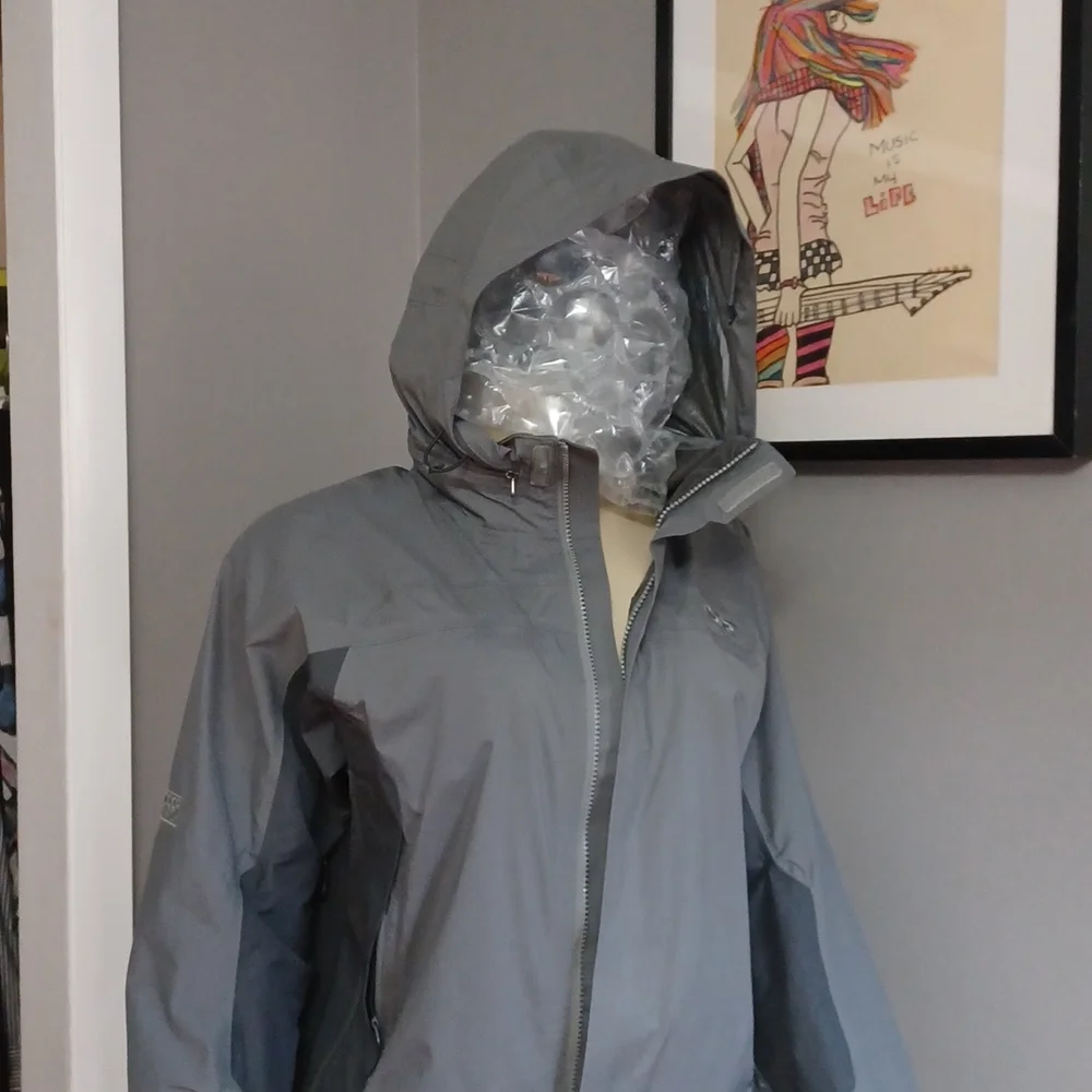 Outdoor Research Women's Shell Windbreaker hood zips into collar & side zip - Picture 12 of 15